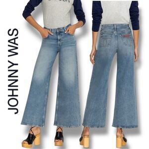JOHNNY WAS Mademoiselle Blue Gray Wash Wide Leg Jeans in the Size 32